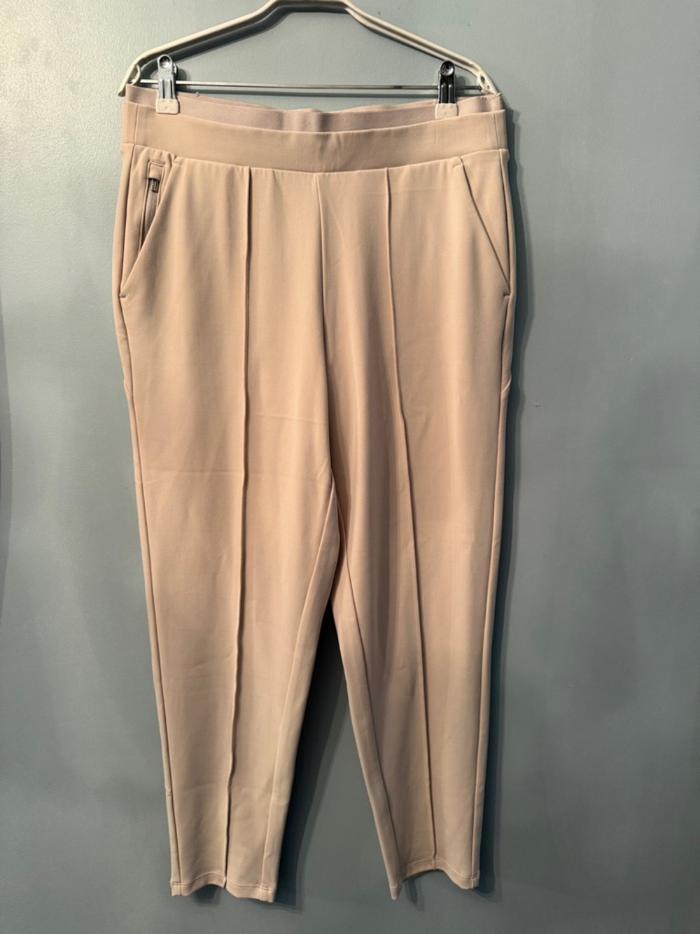 Athleta Venice Pintuck Pants in Light Beige